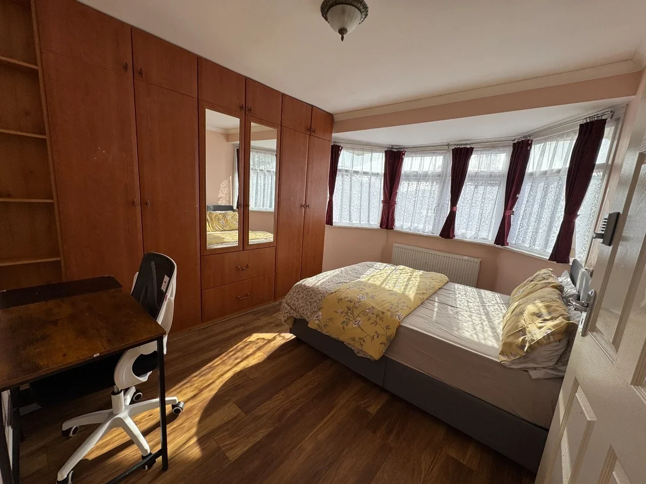 Room Stayton Road in Greater London