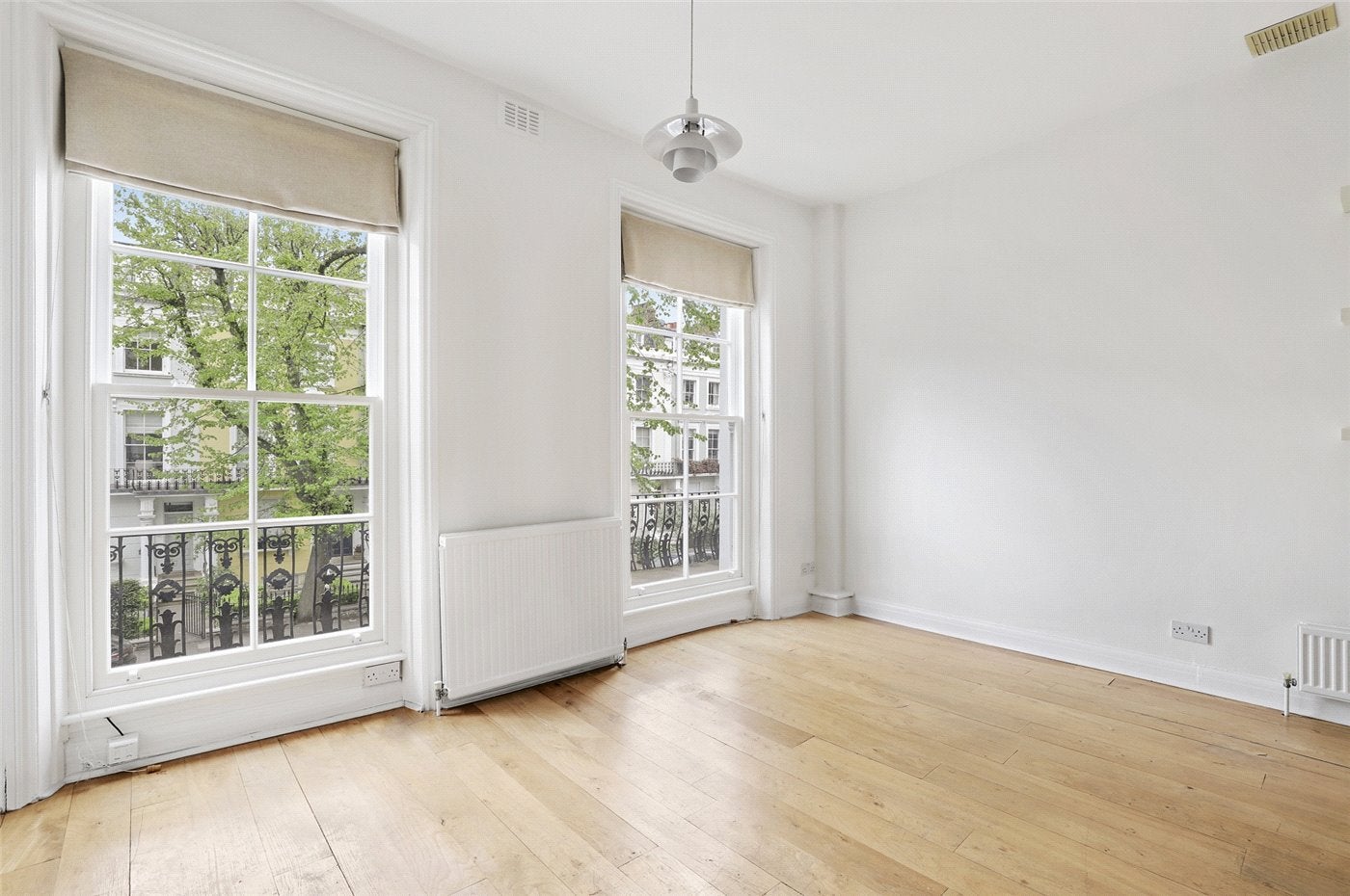 Flat Sutherland Place in City of Westminster