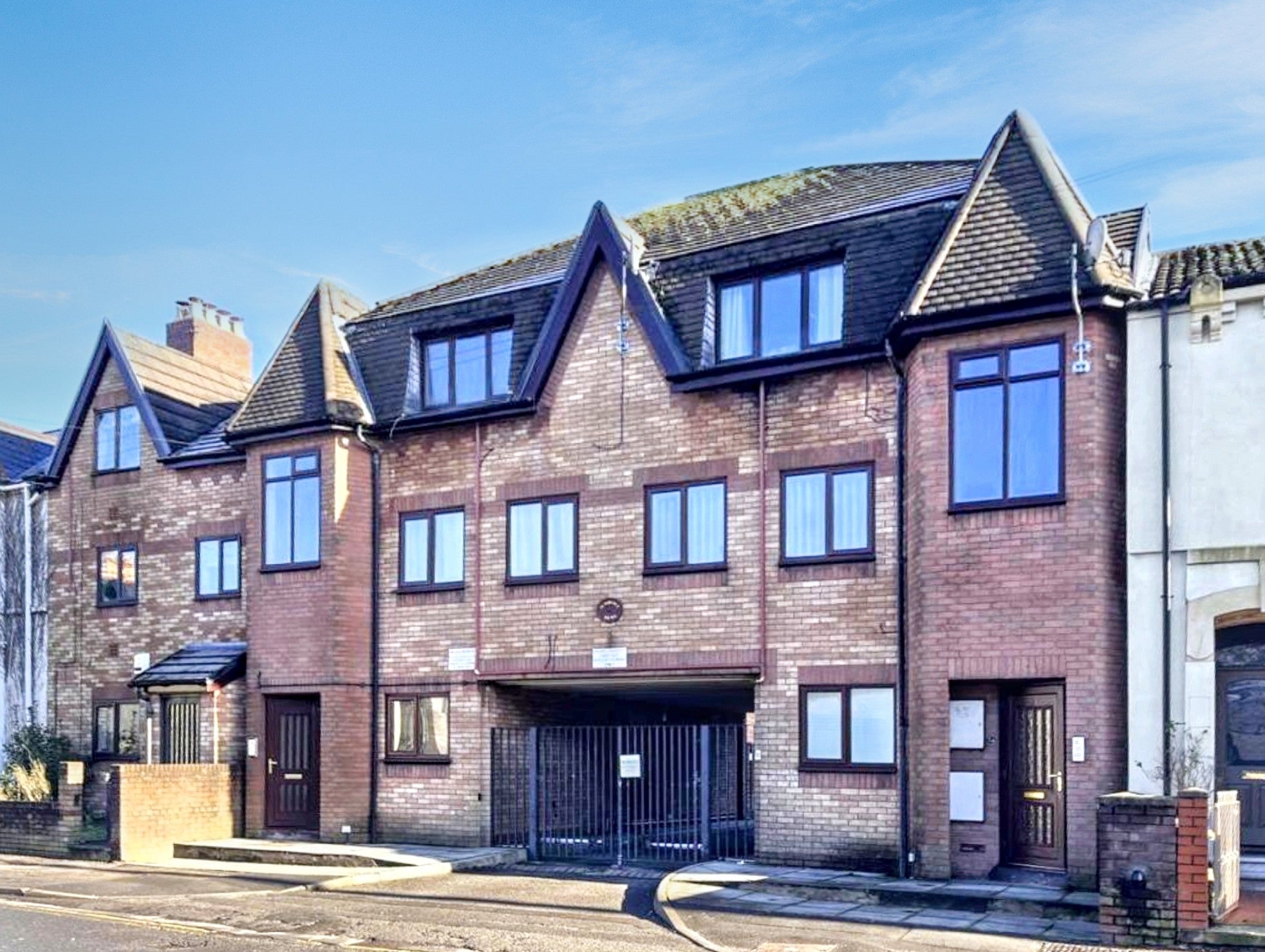 Flat Clive Road in Cardiff