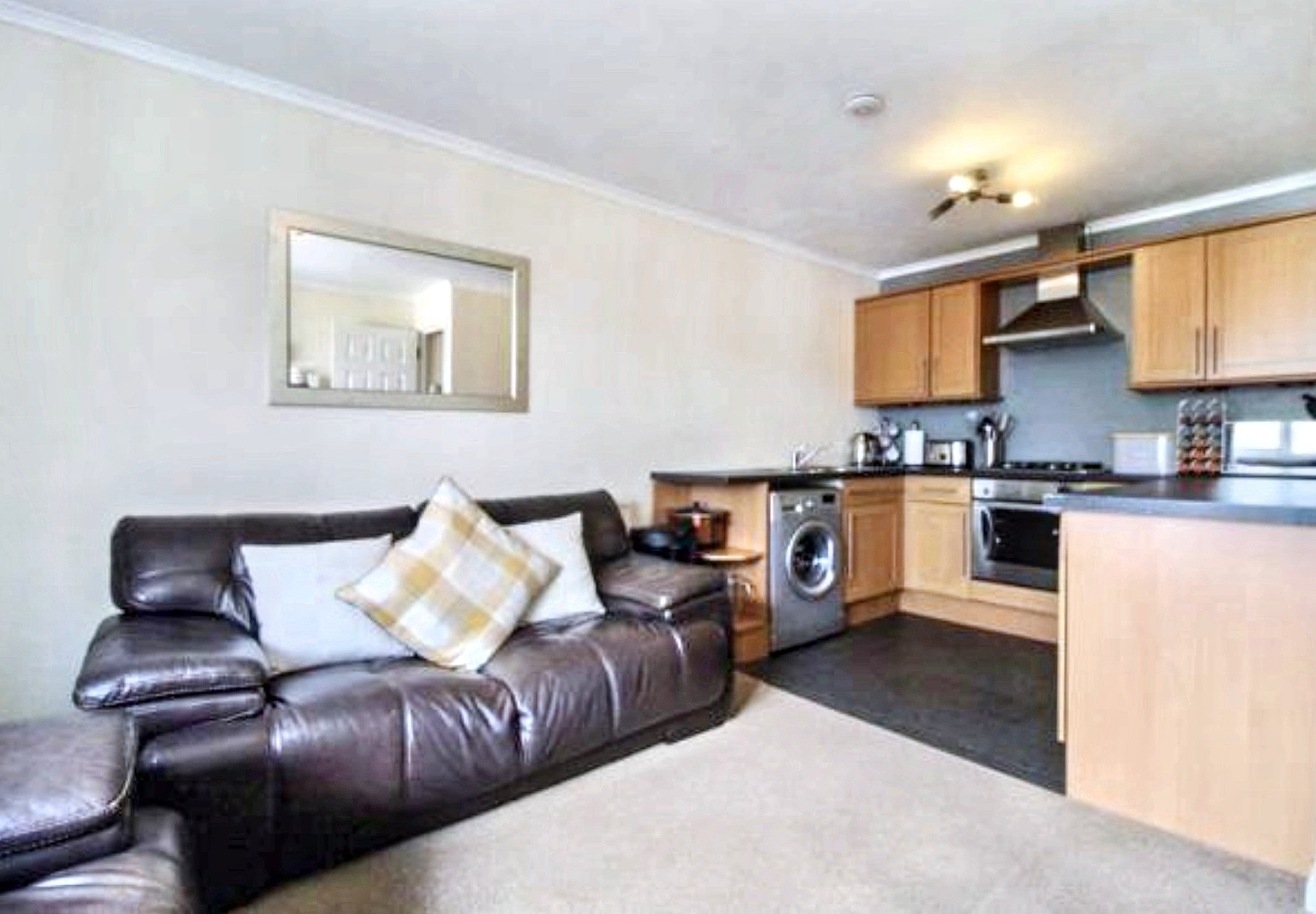 Flat Clive Road in Cardiff