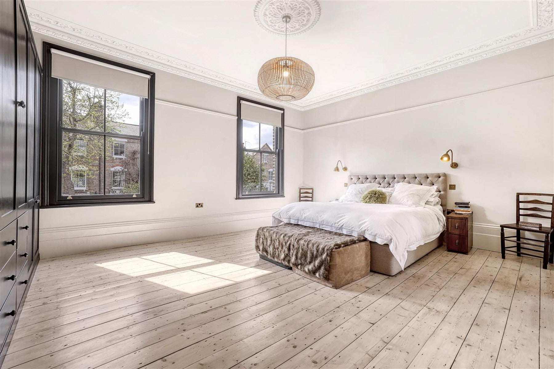 Flat Highbury Hill in Greater London