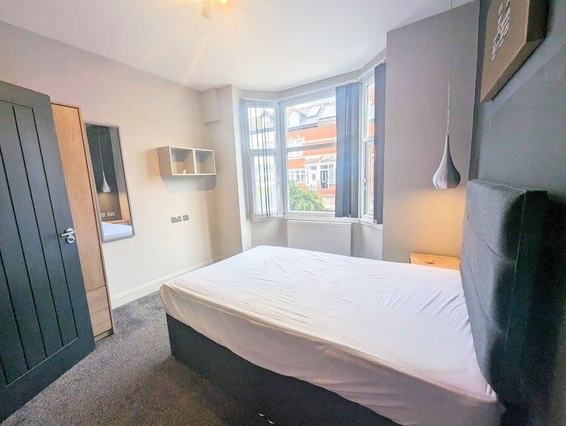 Room Link Road in Birmingham