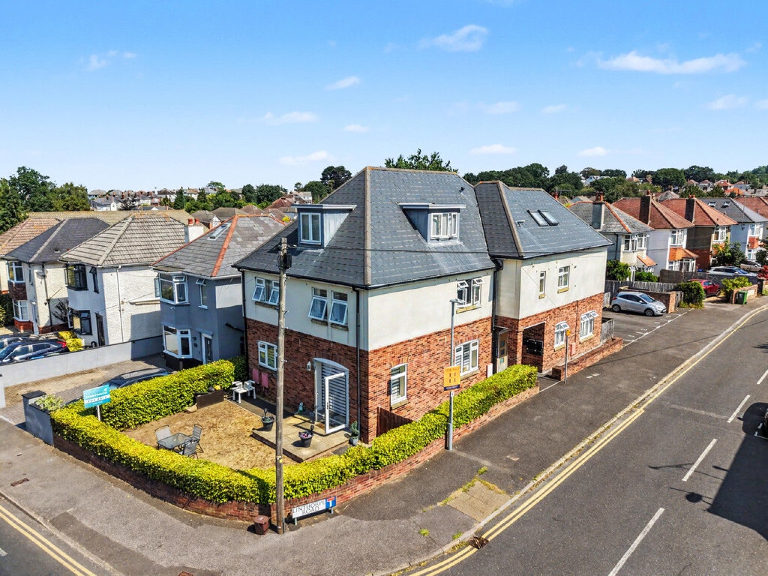 Flat Linthorpe Road in Poole
