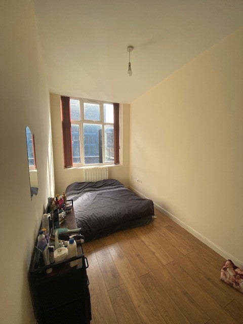 Flat Upper George Street in Luton