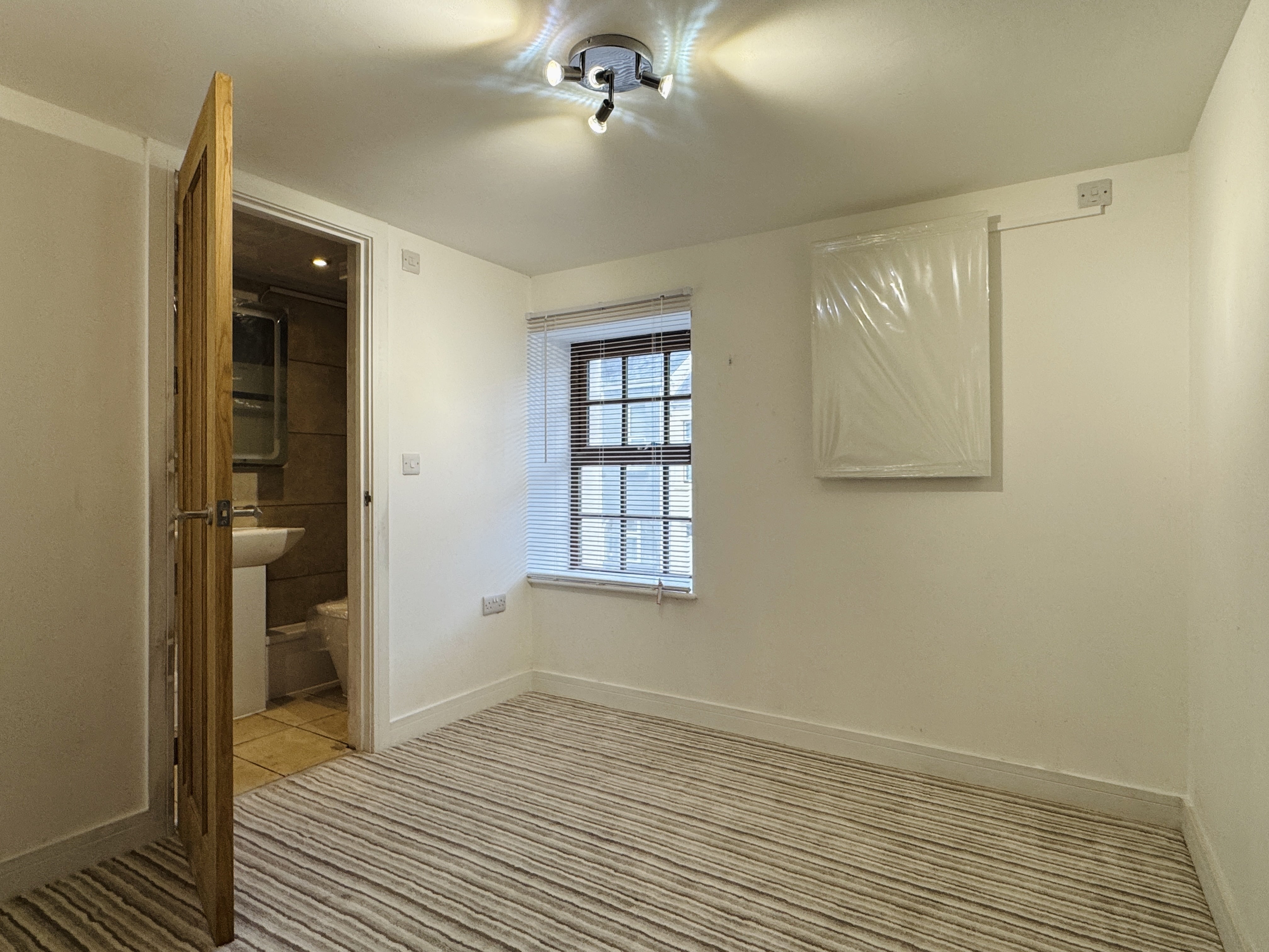 Flat Priory Street in Carmarthen