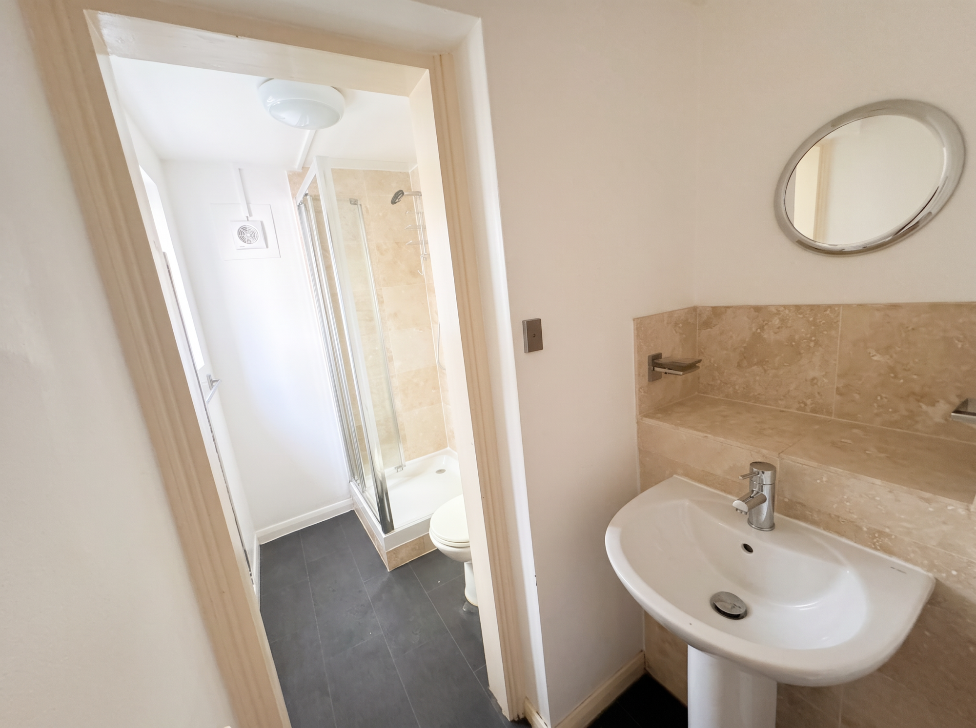 Flat Aldrington Road in Greater London