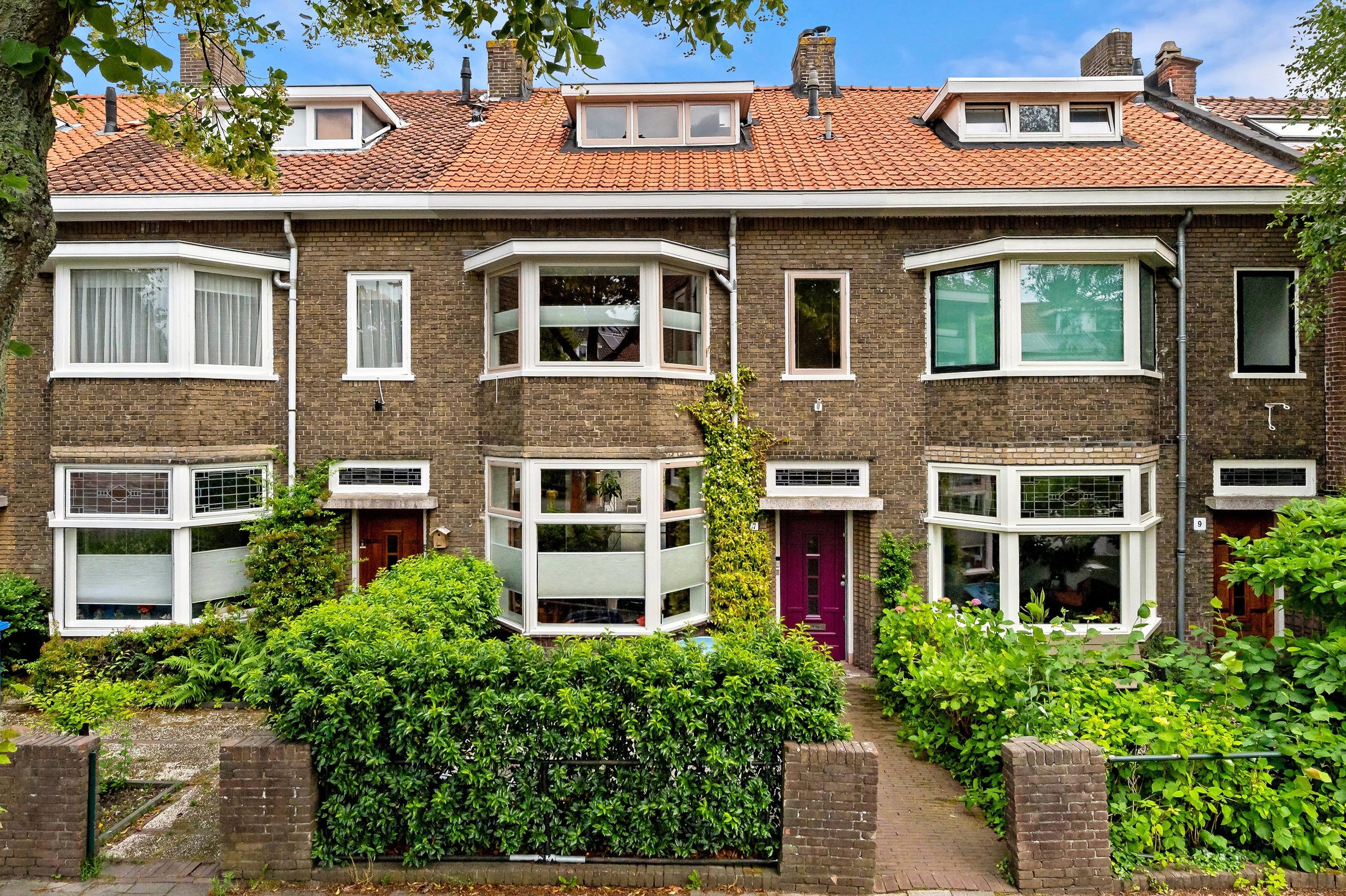 Huis Hof van Delftlaan 7 in Delft