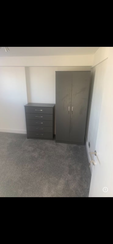 Room Kitchener Road in Greater London