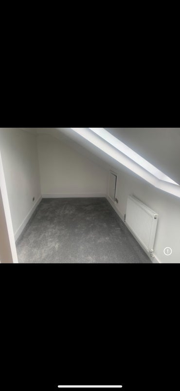 Room Kitchener Road in Greater London