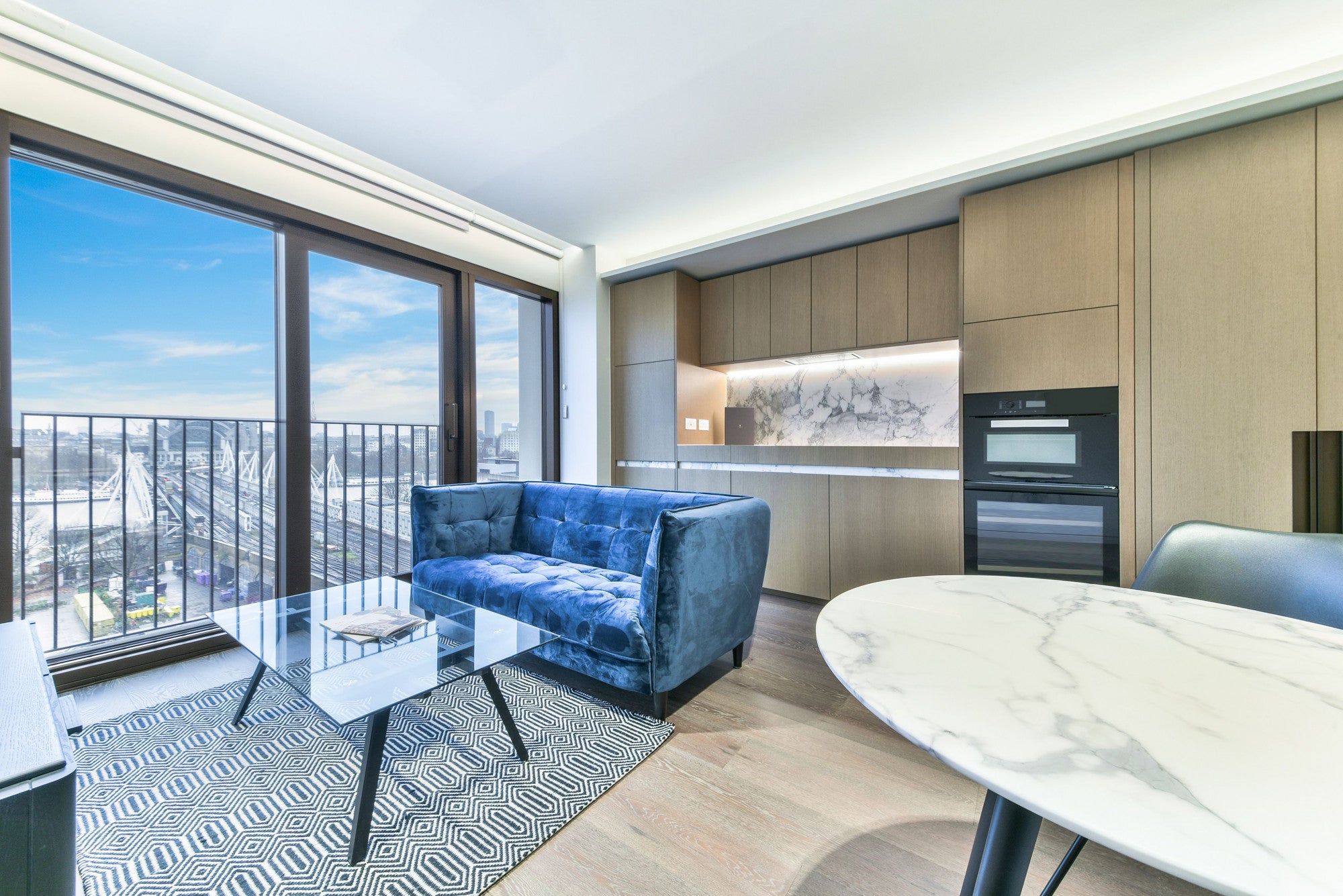 Flat Greenham Close in Greater London