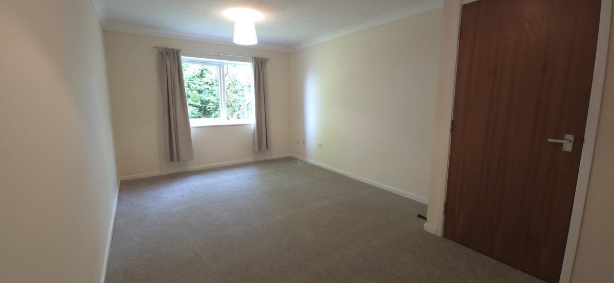 Flat Cambrian Way in Hawarden