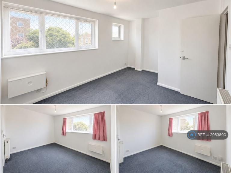 House Aplin Way in Greater London