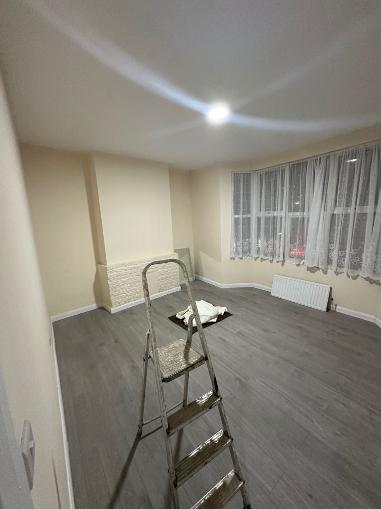 Flat Milton Avenue in Greater London