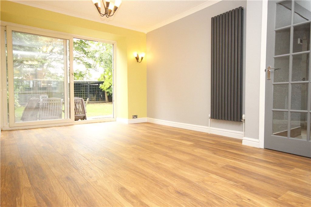 House Hall Farm Drive in Greater London