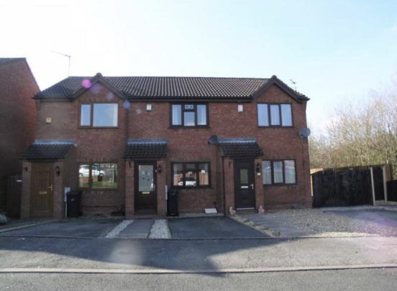 Room Squires Court in Brierley Hill