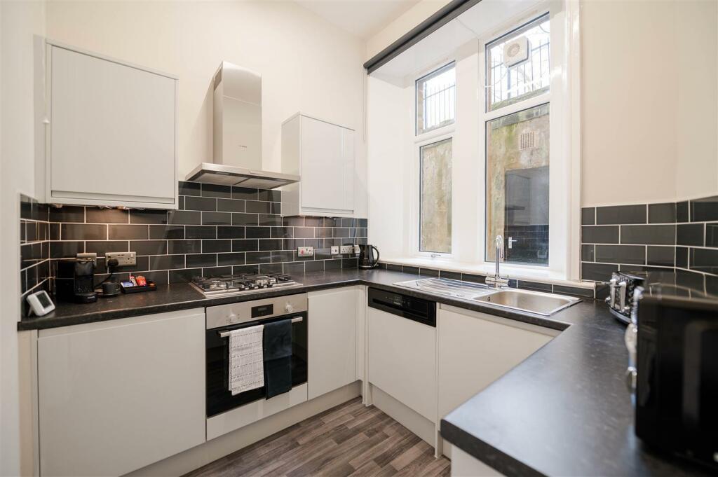 Flat Durham Road in Greater London