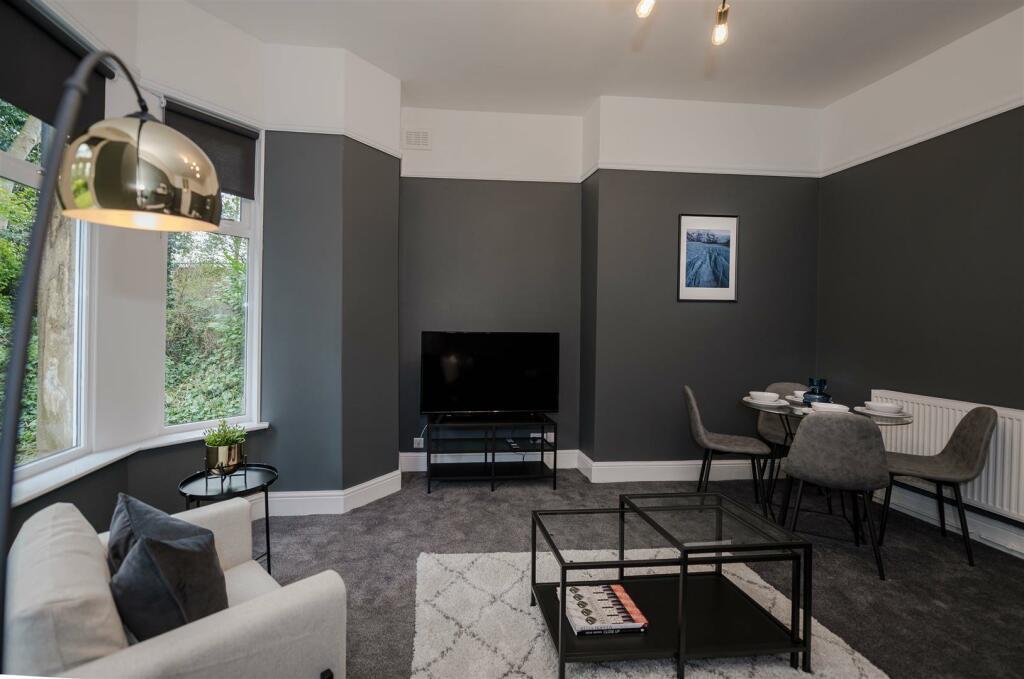 Flat Durham Road in Greater London