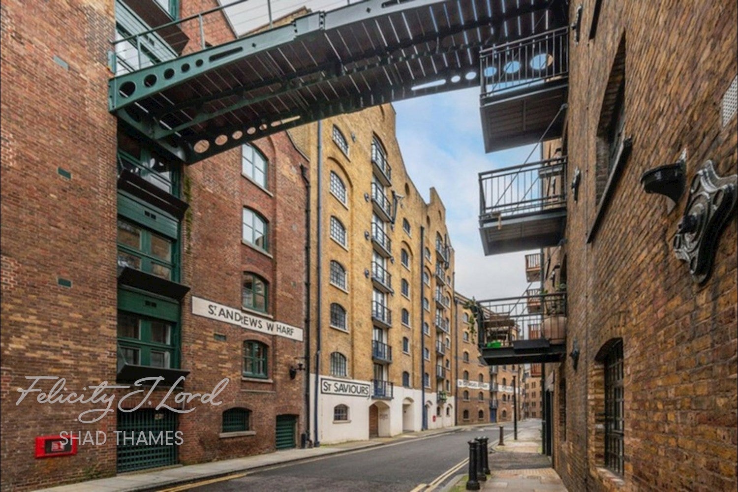 Flat Shad Thames in Greater London