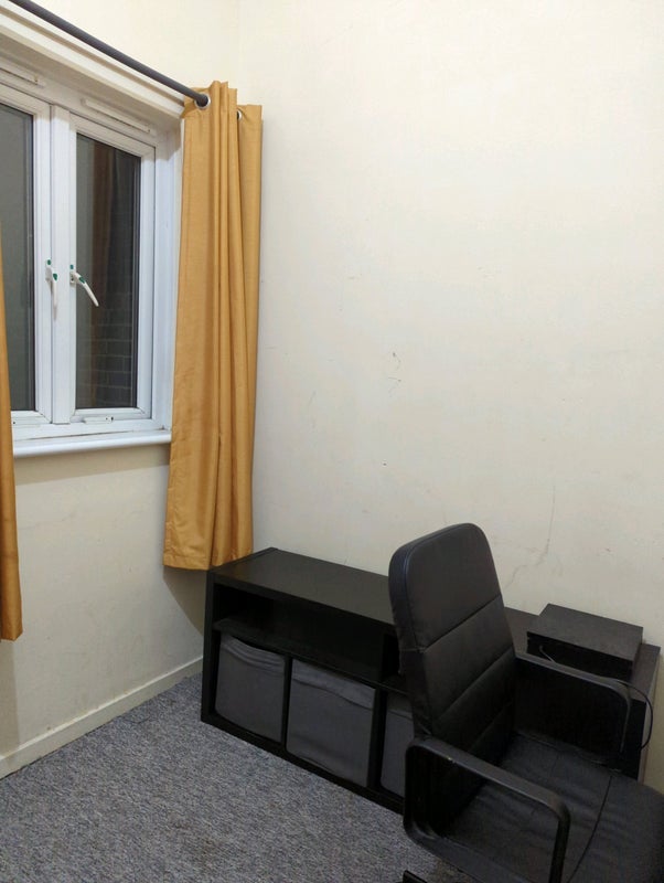 Room Nightingale Vale in Greater London