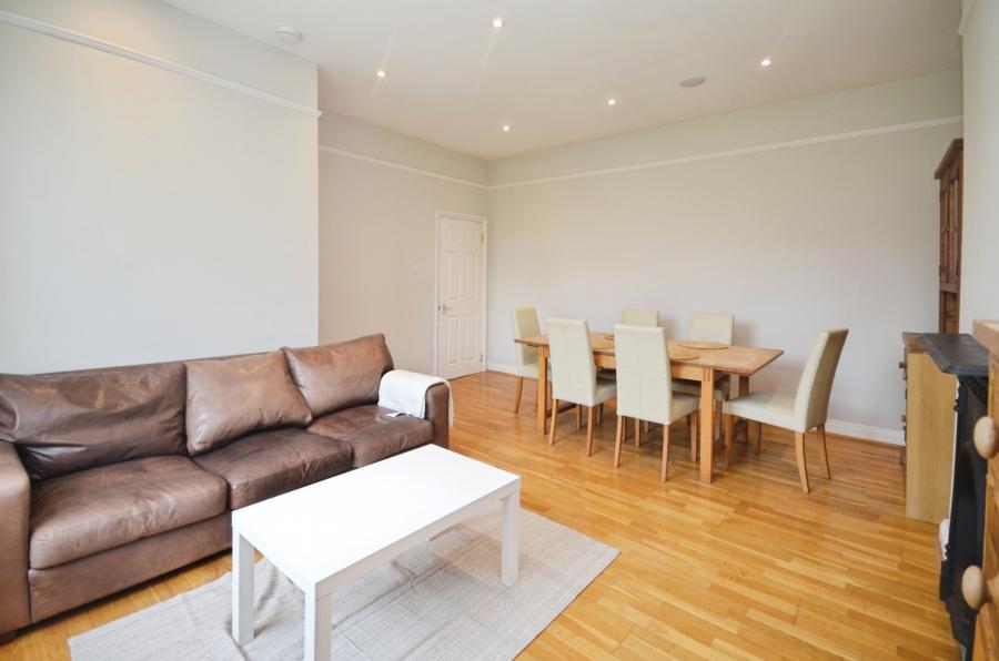 Flat Lancaster Avenue in Greater London