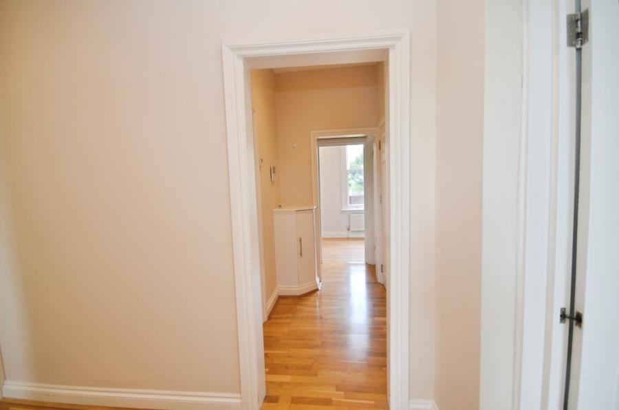 Flat Lancaster Avenue in Greater London