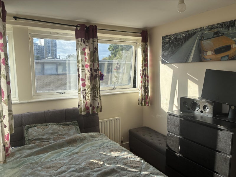 Room Morrison Road in Greater London