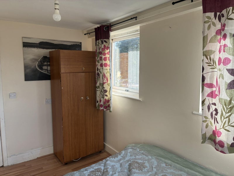 Room Morrison Road in Greater London