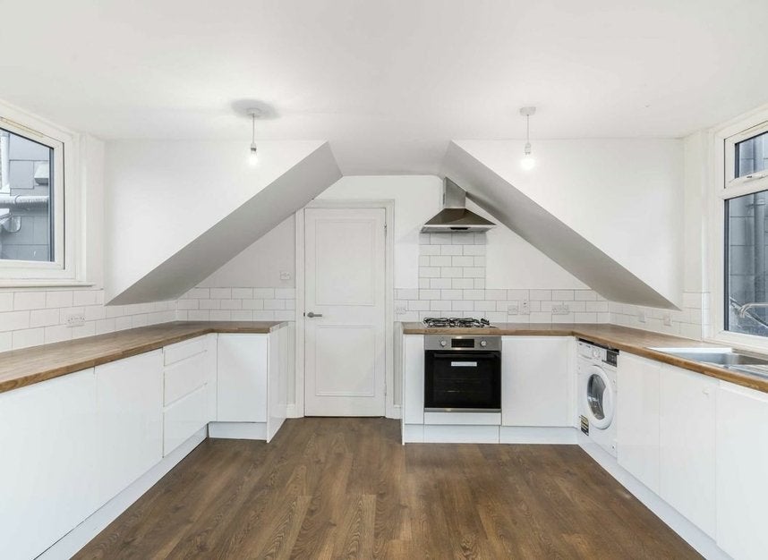Flat Denbigh Road in Greater London