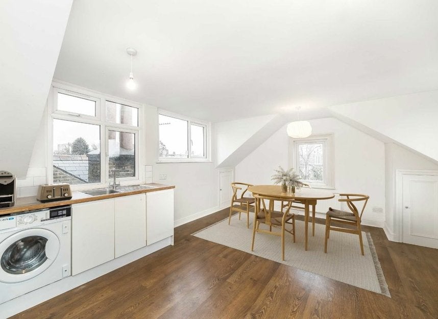 Flat Denbigh Road in Greater London