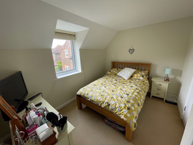Flat B2146 in Chichester