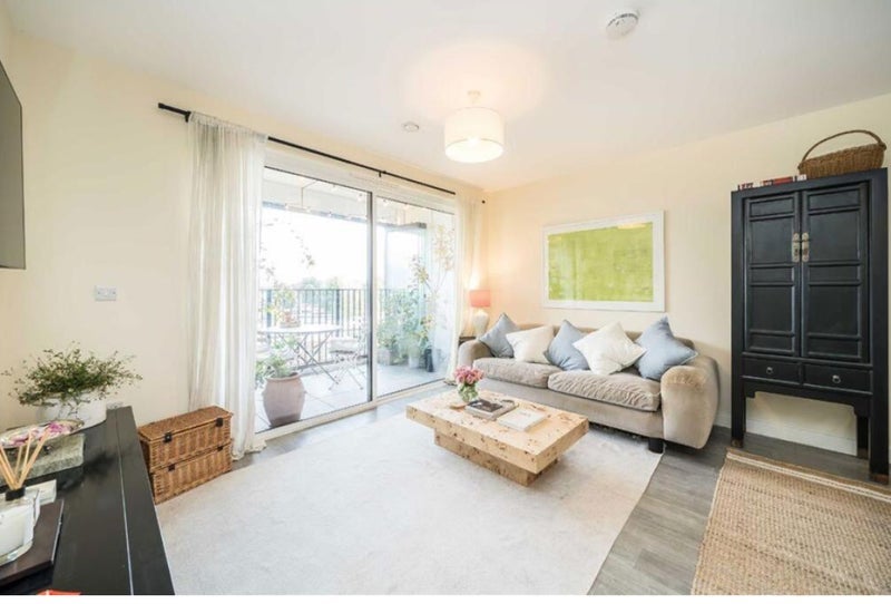 Room Rumsey Road in Greater London