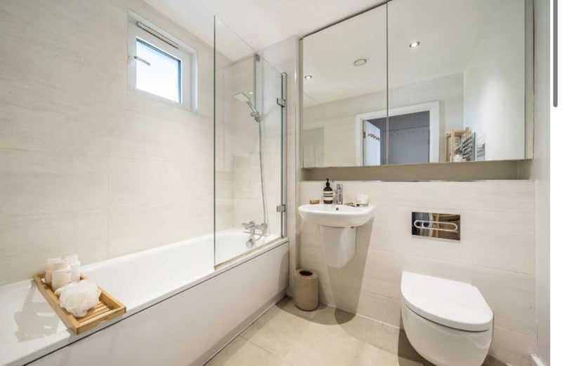 Room Rumsey Road in Greater London