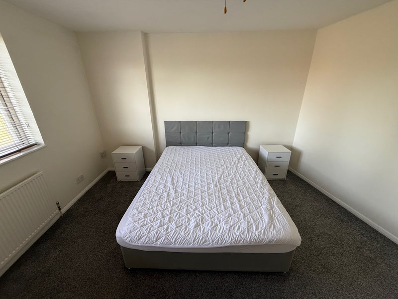 Room Rosewood Way in Farnham Royal