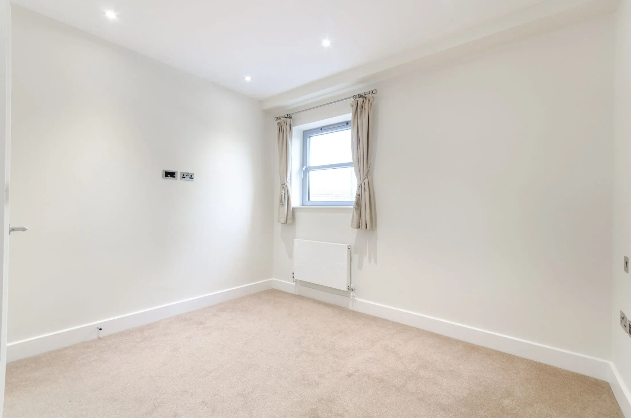 Flat Barnsbury Lane in Greater London