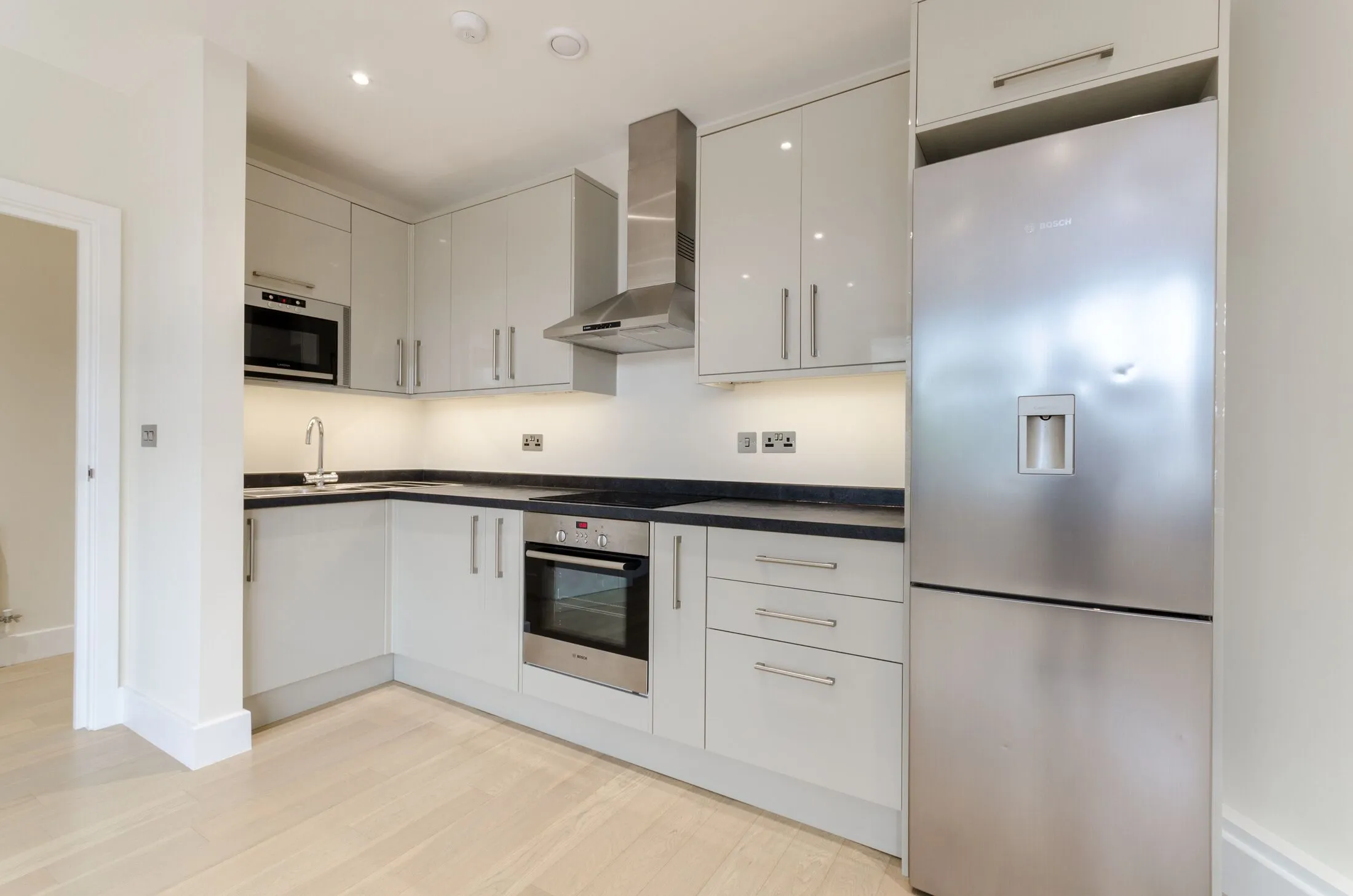 Flat Barnsbury Lane in Greater London