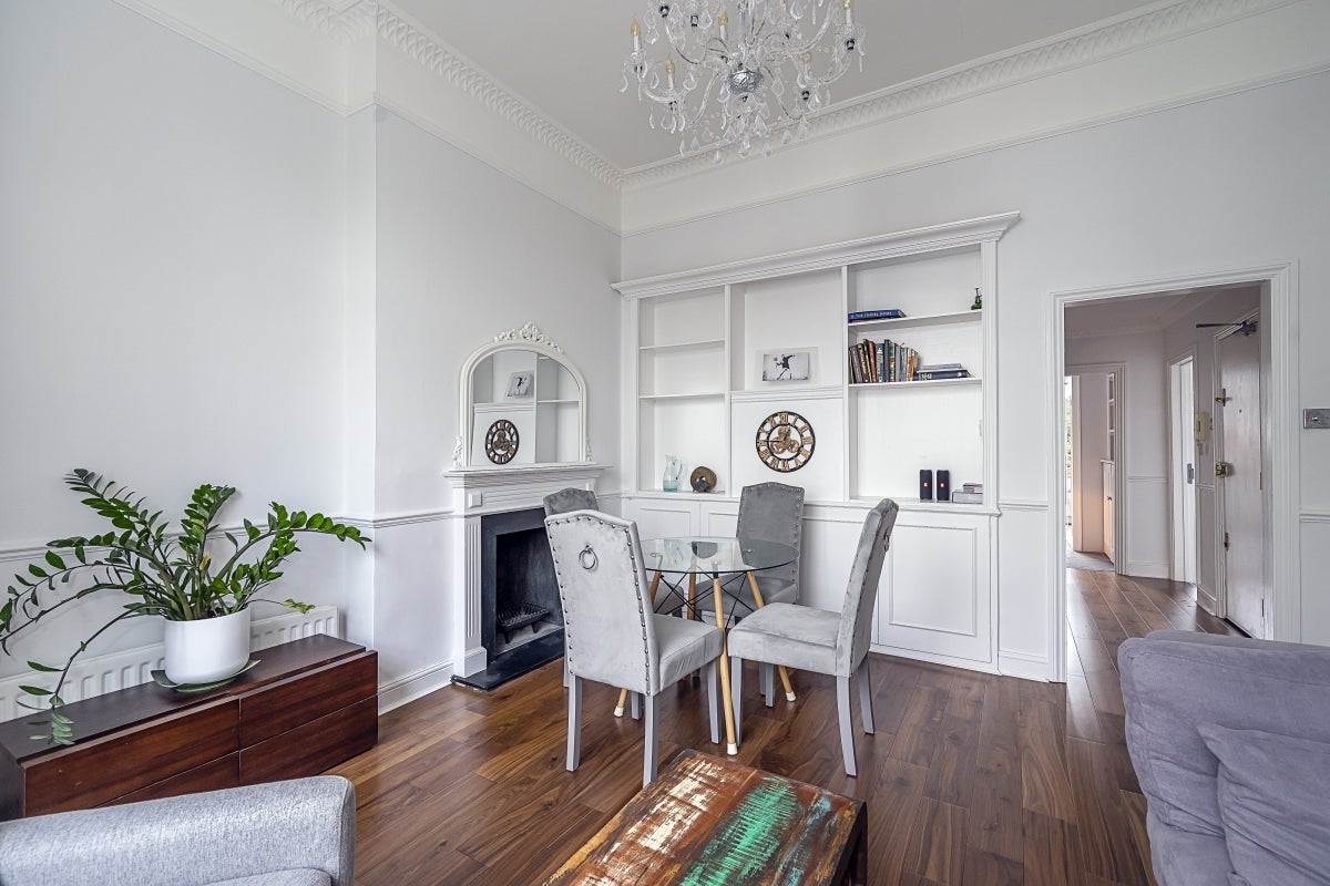 Flat Pembridge Villas in Greater London