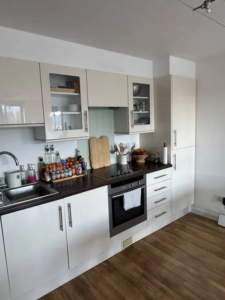 Room Mare Street in Greater London