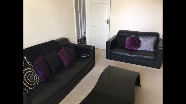 Room Downend Road in Bristol