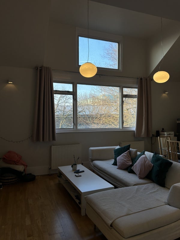 Room Broadhurst Gardens in Greater London