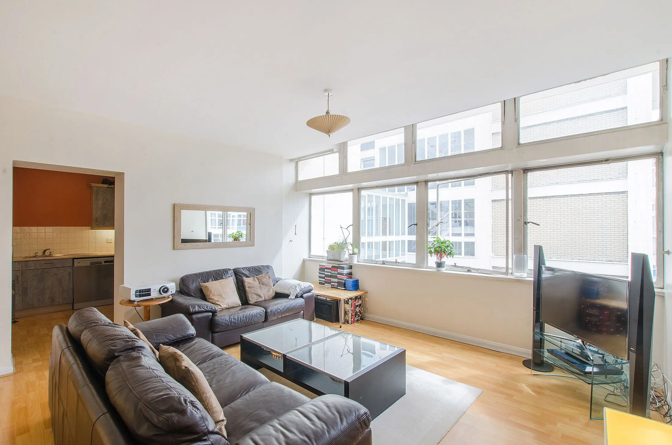 Flat Newington Causeway in Greater London