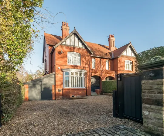 House Hawthorn Lane in Wilmslow