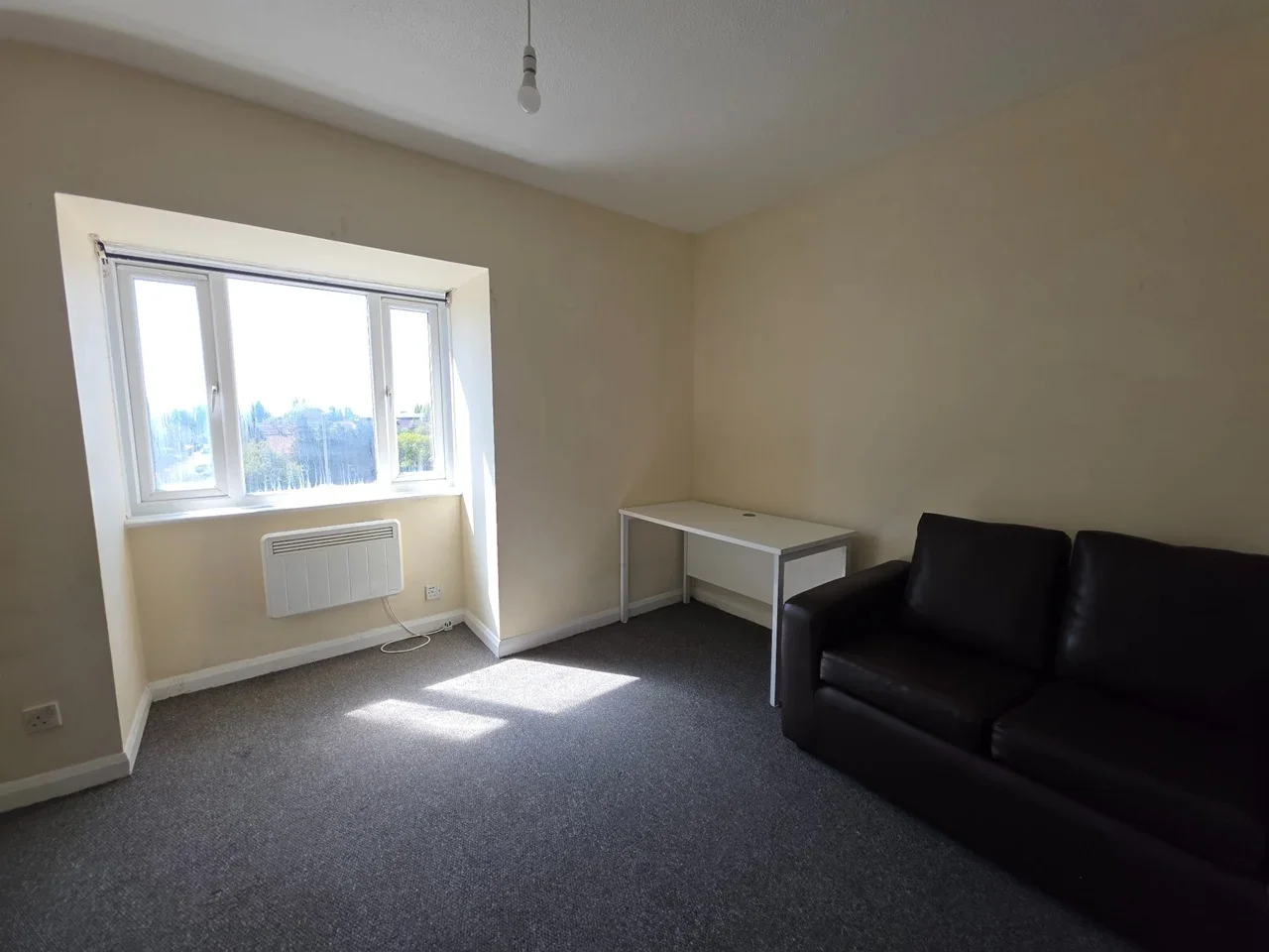 Flat Uxbridge Road in Greater London