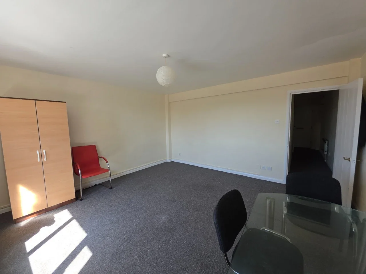 Flat Uxbridge Road in Greater London