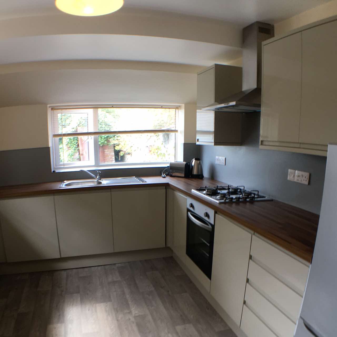 Flat Greenbank Avenue in Plymouth
