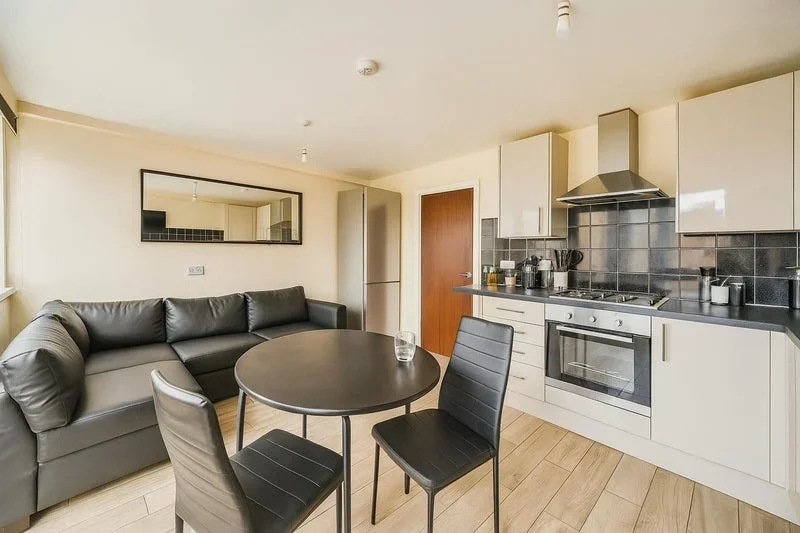 Room Camilla Road in Greater London