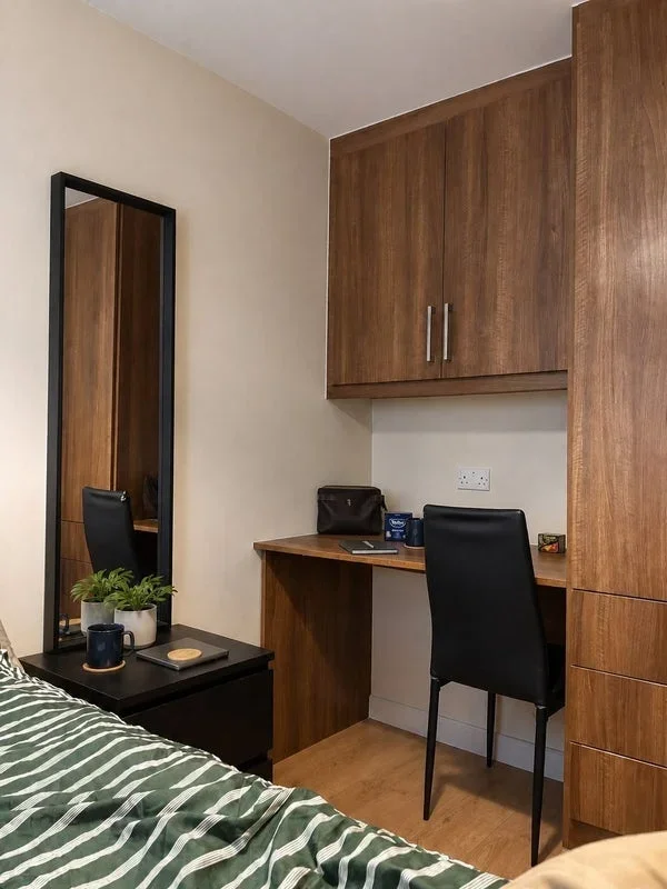 Room Camilla Road in Greater London