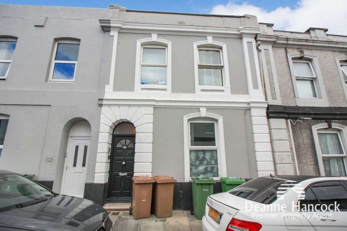 Flat Penrose Street in Plymouth