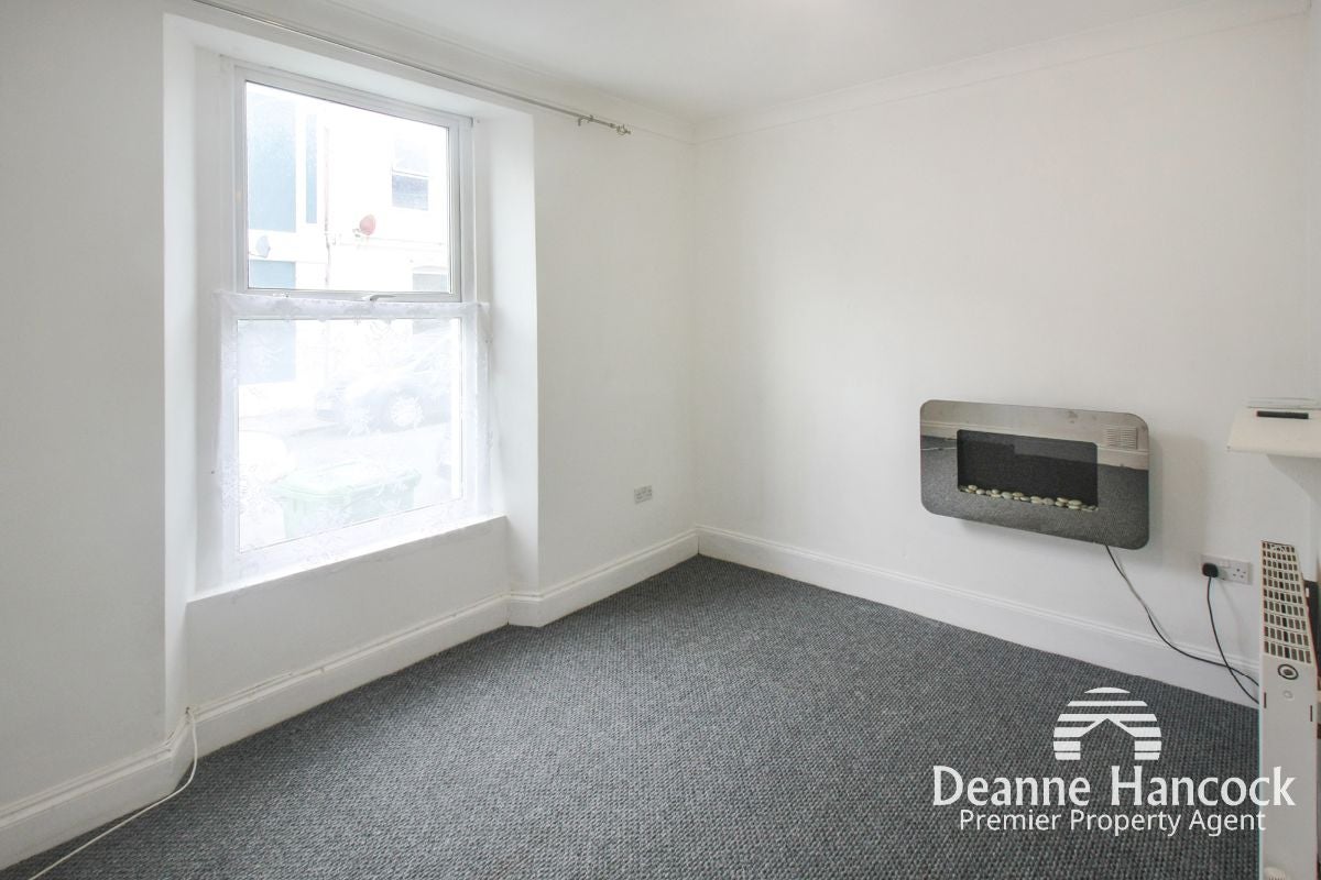 Flat Penrose Street in Plymouth