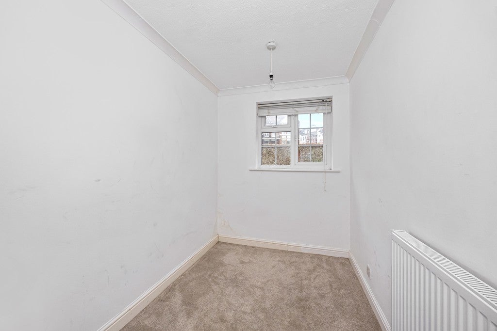 Room Barnfield Gardens in Brighton