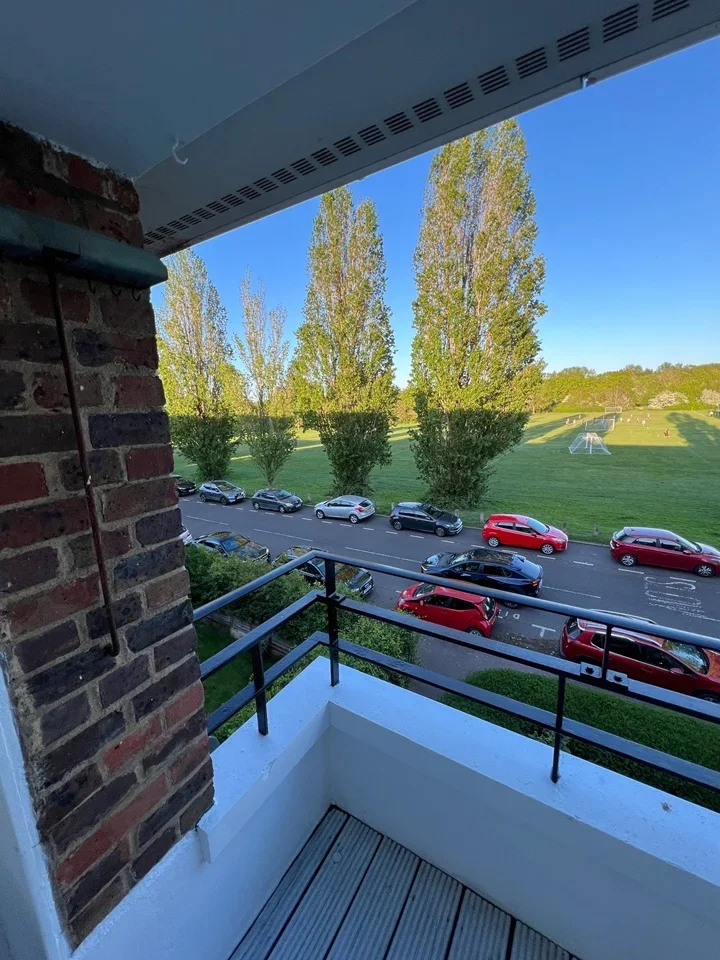 Flat Tempsford Avenue in Hertsmere